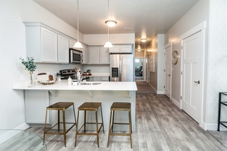 467 N 360 West N202 in Vineyard, UT - Building Photo - Building Photo