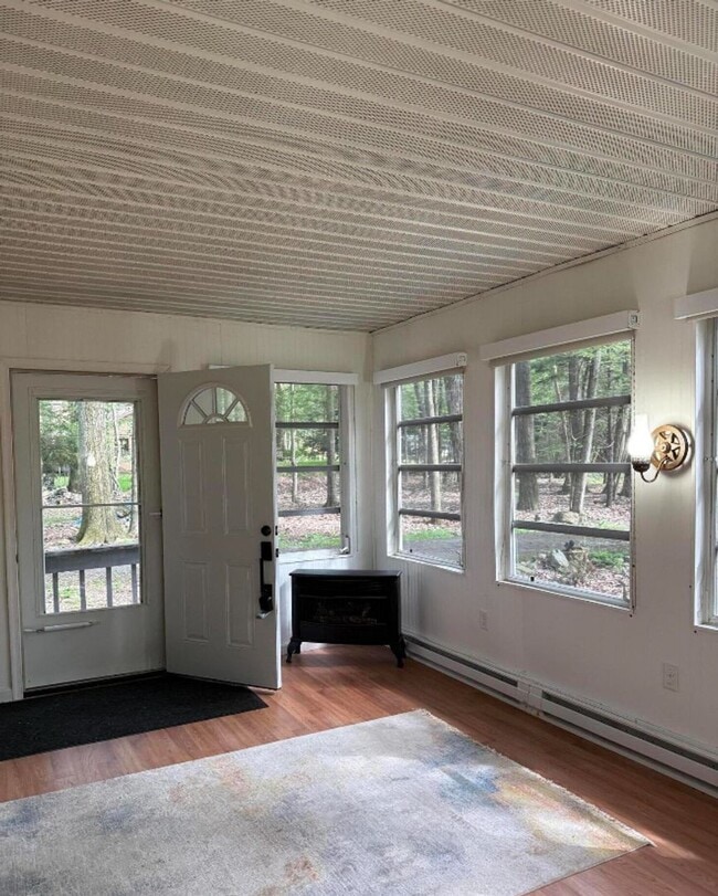 1146 Colt Ln in Pocono Summit, PA - Building Photo - Building Photo