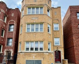 7712 S Jeffery Blvd in Chicago, IL - Building Photo