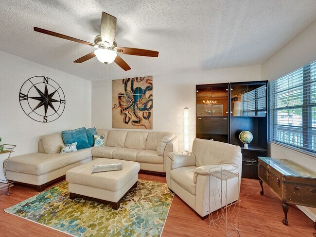 232 Farnham J in Deerfield Beach, FL - Building Photo - Building Photo