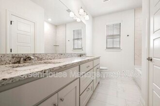 720 Merryfield St in Bentonville, AR - Building Photo - Building Photo