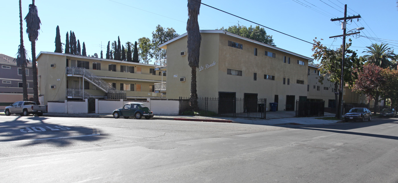 354-358 Shults St in Los Angeles, CA - Building Photo