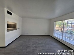 8401 N New Braunfels Ave in San Antonio, TX - Building Photo - Building Photo