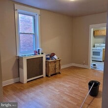 4102 W Maple Ave in Pennsauken, NJ - Building Photo - Building Photo
