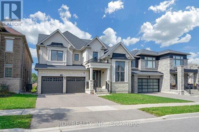24 Forest Edge Crescent in East Gwillimbury, ON - Building Photo - Building Photo