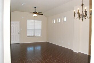 359 Orbit Dr in Lavon, TX - Building Photo - Building Photo