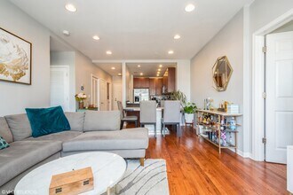 657 W Fulton St in Chicago, IL - Building Photo - Building Photo