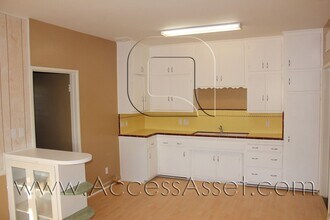 207 E Graham Ave in Lake Elsinore, CA - Foto de edificio - Building Photo