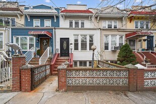 25-61 99th St in Queens, NY - Building Photo