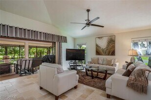 13001 Imperial Park Pl in Naples, FL - Building Photo