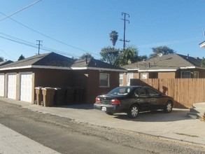 1912-1922 W Valencia Dr in Fullerton, CA - Building Photo - Building Photo