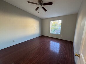 7400 Bellerive Dr in Houston, TX - Building Photo - Building Photo