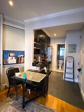 380-382 E 10th St in New York, NY - Foto de edificio - Building Photo