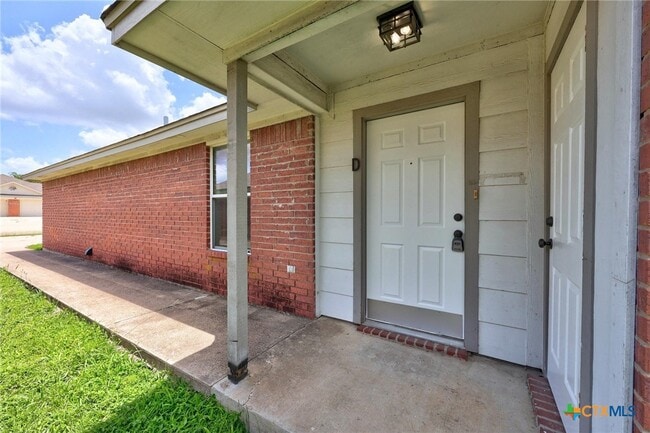 property at 3705 Littleleaf Dr