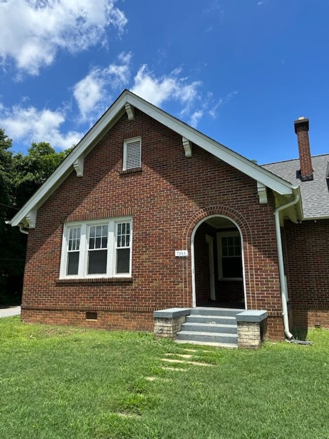 724 W Whitner St in Anderson, SC - Building Photo - Building Photo