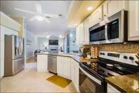 4051 Southern Manor Ct in Sarasota, FL - Building Photo - Building Photo