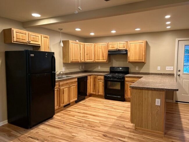 531 Walworth St in Genoa City, WI - Building Photo - Building Photo