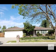 6630 N Chance Ave in Fresno, CA - Building Photo