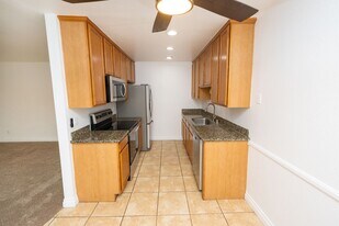 455 Ballantyne St in El Cajon, CA - Building Photo