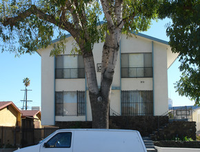 1336 N Kenmore Ave in Los Angeles, CA - Foto de edificio - Building Photo