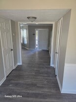 900 Indian Lake Dr NW in Lilburn, GA - Building Photo