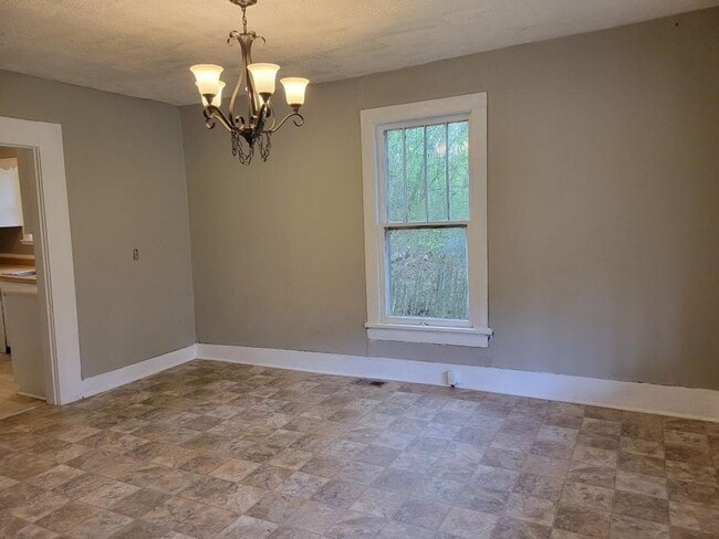 206 Hogan Rd in Rossville, GA - Building Photo - Building Photo