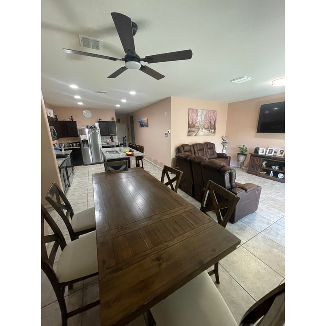 property at 1617 N Westfall Trl