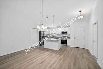 615 Chaloupe St SE in Palm Bay, FL - Building Photo - Building Photo