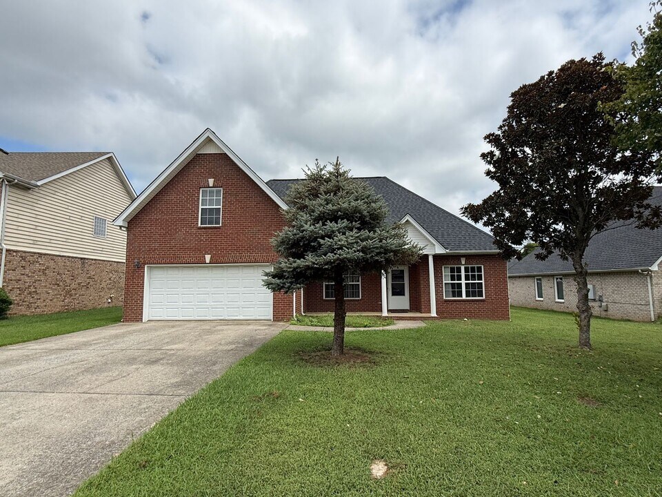 2720 Westhaven Dr in Murfreesboro, TN - Building Photo