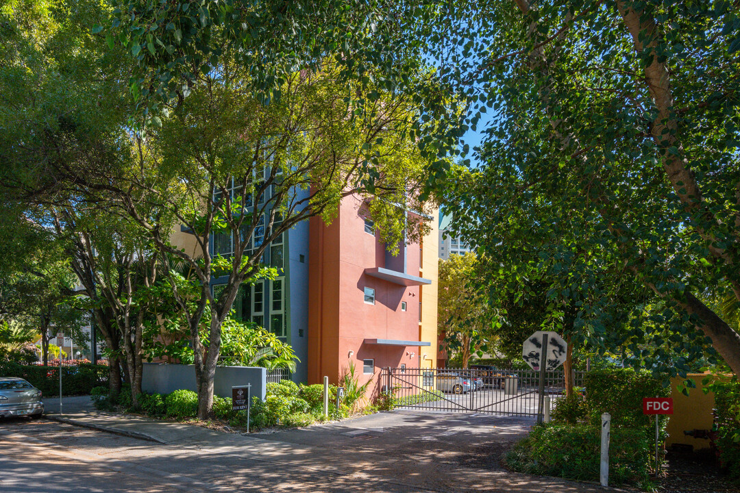 Grove House Lofts in Miami, FL - Building Photo