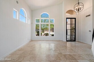 7357 E Rochelle Cir in Mesa, AZ - Building Photo - Building Photo
