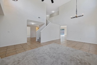 3225 N Mendonca St in Visalia, CA - Building Photo - Building Photo