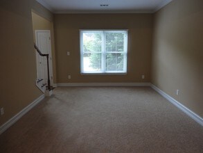 623 Chesterfield Dr in Lawrenceville, GA - Building Photo - Building Photo