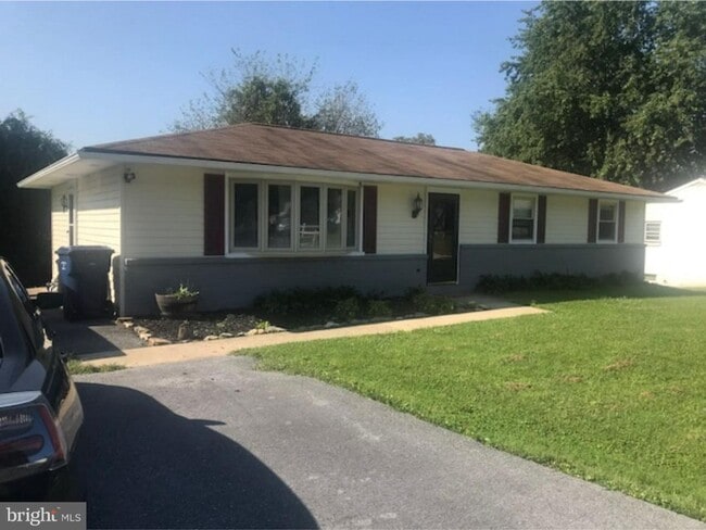 property at 950 W Chestnut St