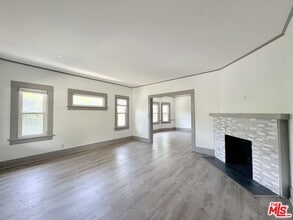 613 N Lucerne Blvd in Los Angeles, CA - Building Photo - Building Photo