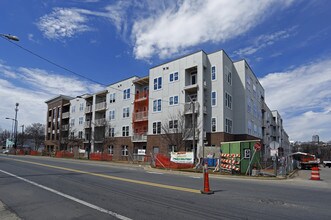 Vistas @ 707 in Charlotte, NC - Foto de edificio - Building Photo