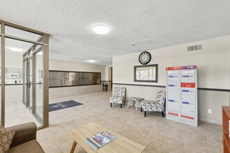 Mapleview Manor in Sarnia, ON - Building Photo - Building Photo