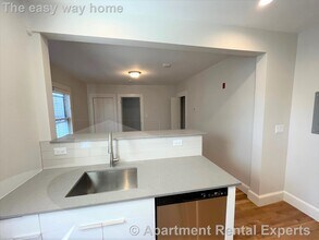 222 Banks St in Cambridge, MA - Building Photo - Building Photo