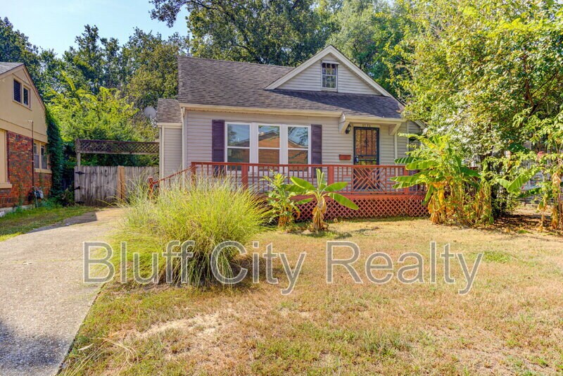3573 Spottswood Ave in Memphis, TN - Building Photo