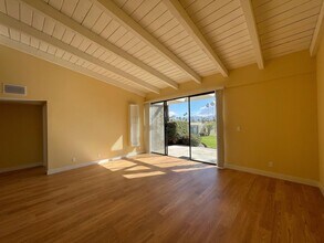 837 N Calle De Pinos in Palm Springs, CA - Building Photo - Building Photo