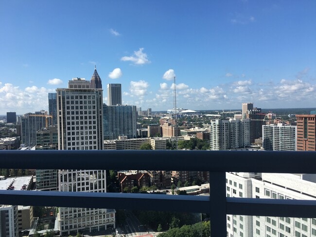1065 Peachtree St NE, Unit Unit 3303 in Atlanta, GA - Building Photo - Building Photo