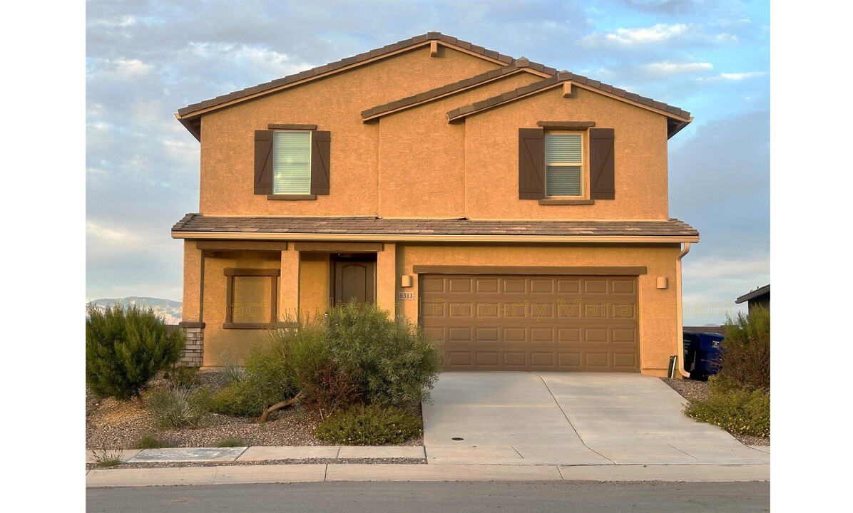 6313 E Calle Hora Cero in Tucson, AZ - Building Photo