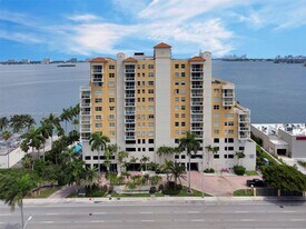 1625 Kennedy Cswy in North Bay Village, FL - Building Photo