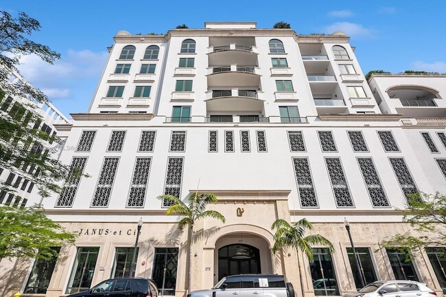 275 Giralda Ave, Unit 7B in Coral Gables, FL - Building Photo - Building Photo