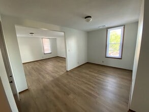 32 Sycamore St in Tiffin, OH - Building Photo - Building Photo