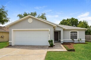 528 Finch Ct in Kissimmee, FL - Building Photo
