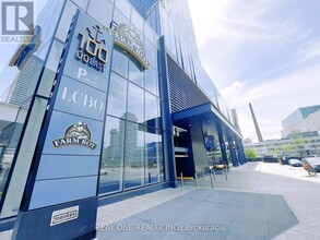 138 Downes St in Toronto, ON - Building Photo - Building Photo