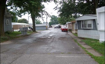 Lincoln Heights Mobile Home Park in New Haven, IN - Building Photo - Building Photo