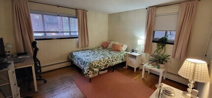 240 Kelton St, Unit 24 in Boston, MA - Foto de edificio - Building Photo