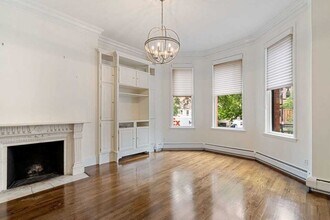 271 Beacon St, Unit 271 Beacon St APT 1 in Boston, MA - Foto de edificio - Building Photo